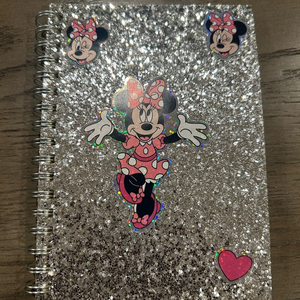 Minnie Mouse Pink Cup and Silver Glitter Notebook Set included - Picture 2 of 5